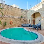 Апартаменты New To The Market - Unique House With Pool By Sf Homes *
