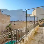 New To The Market - Unique House With Pool By Sf Homes Gharghur