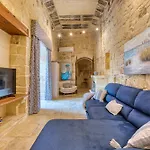 New To The Market - Unique House With Pool By Sf Homes Apartamento *