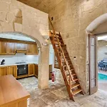 Apartamento New To The Market - Unique House With Pool By Sf Homes Gharghur