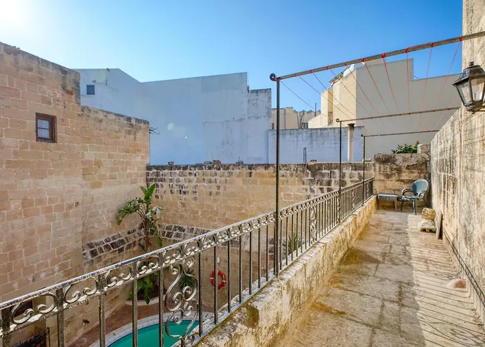 New To The Market - Unique House With Pool By Sf Homes Gharghur