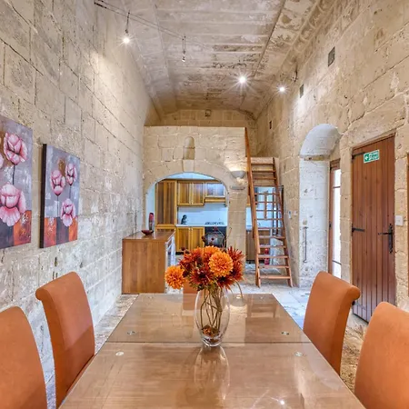 New To The Market - Unique House With Pool By Sf Homes Gharghur