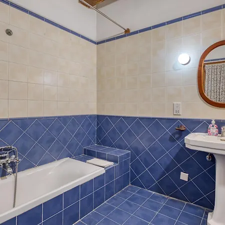 New To The Market - Unique House With Pool By Sf Homes Appartement