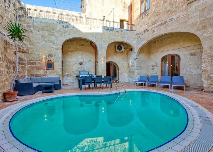 New To The Market - Unique House With Pool By Sf Homes Lägenhet