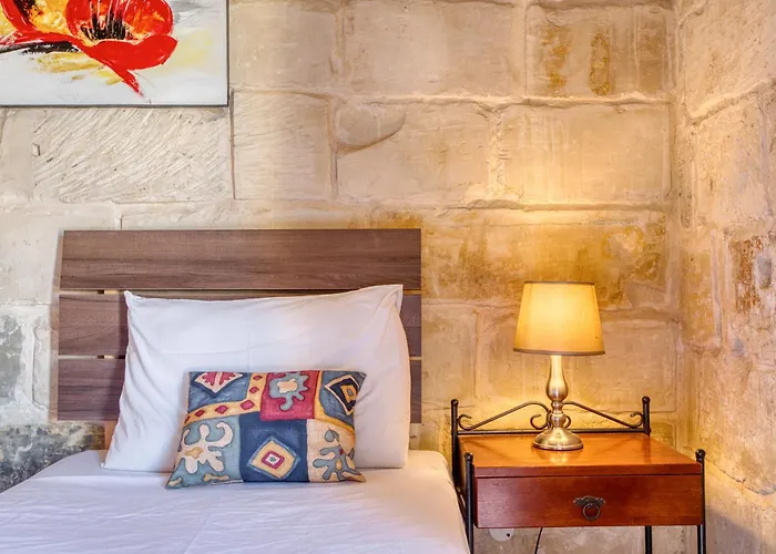 Lägenhet New To The Market - Unique House With Pool By Sf Homes *